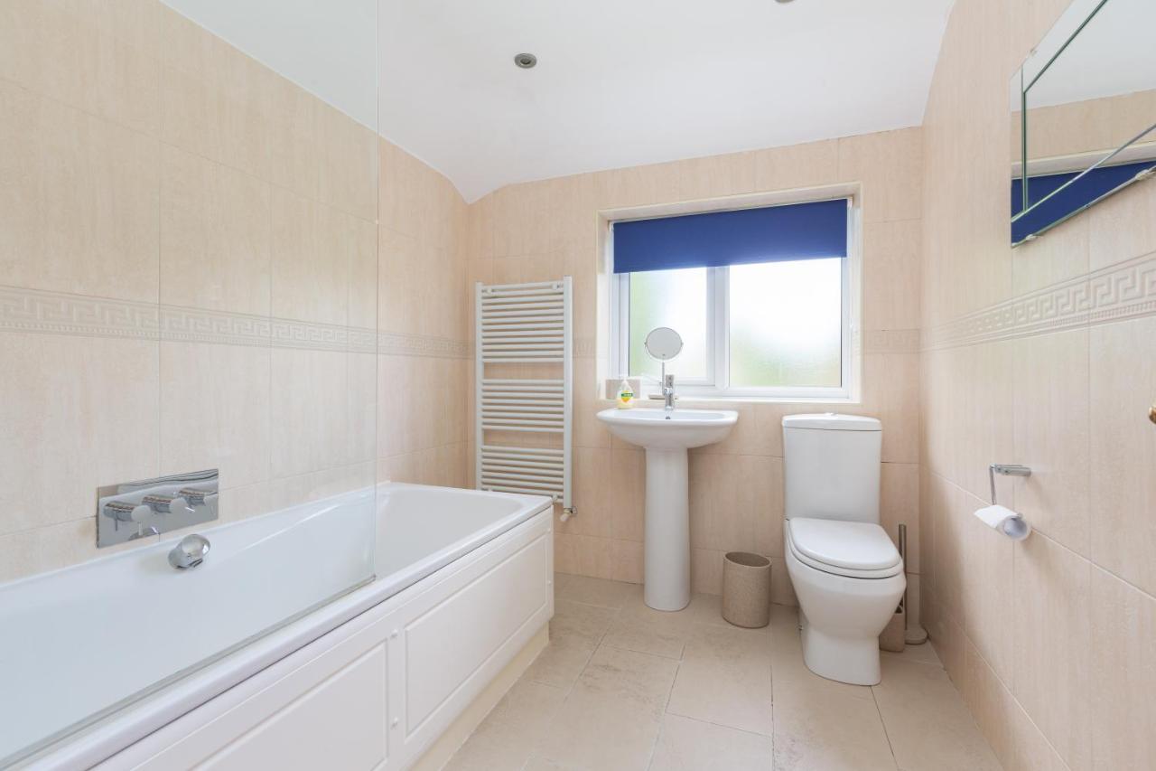Charles Alexander Short Stay - Moorway House Poulton-le-Fylde Exteriör bild